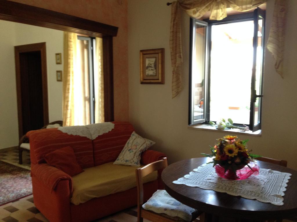 B&B Mar Tirreno Barcellona-Pozzo di Gotto Luaran gambar